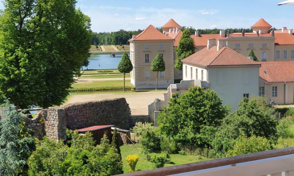 Loggiahaus Am Schloss, 5 Ferienwohnungen, Teils Mit Schloss- Und Seeblick Райнсберг Экстерьер фото