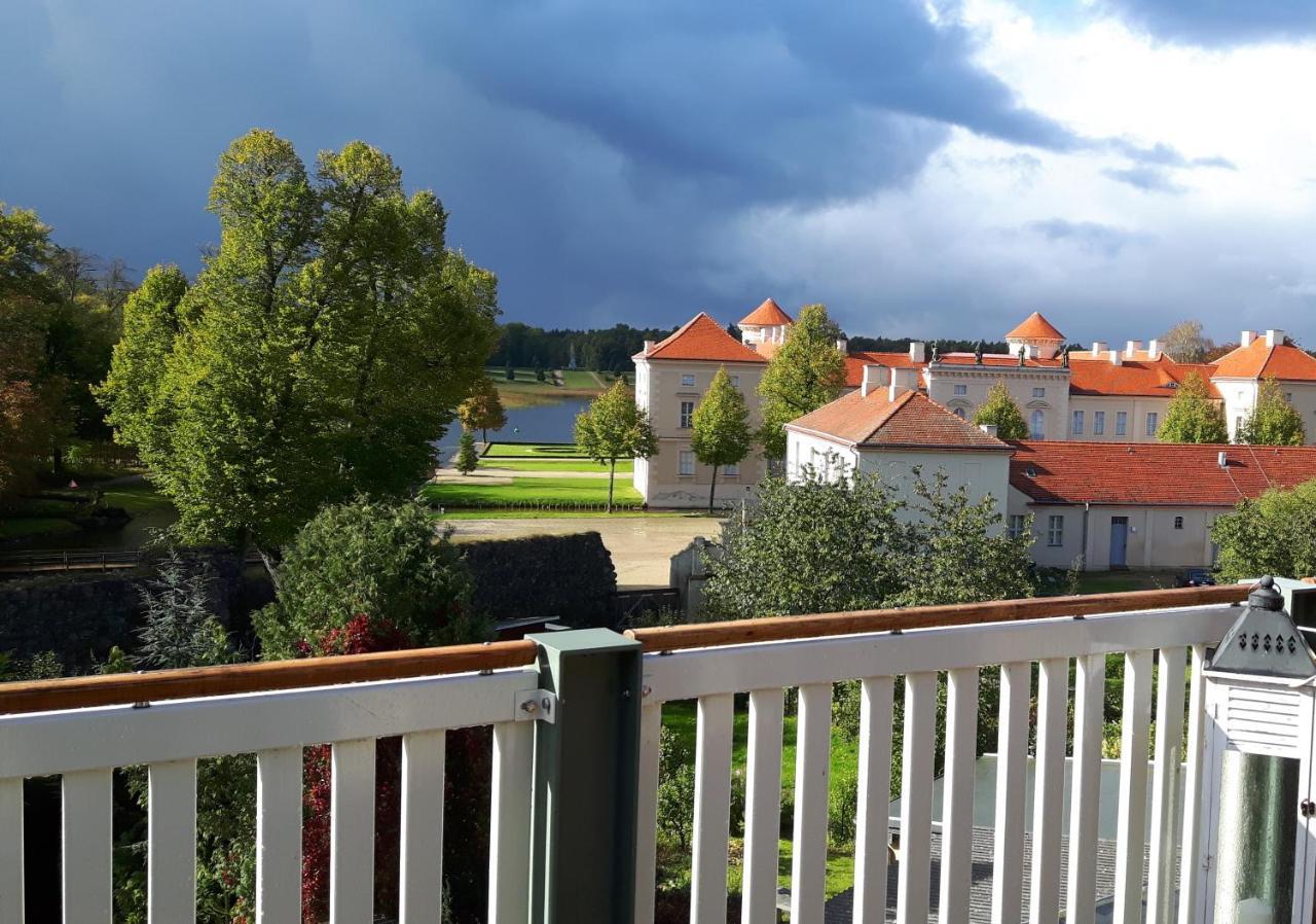 Loggiahaus Am Schloss, 5 Ferienwohnungen, Teils Mit Schloss- Und Seeblick Райнсберг Экстерьер фото